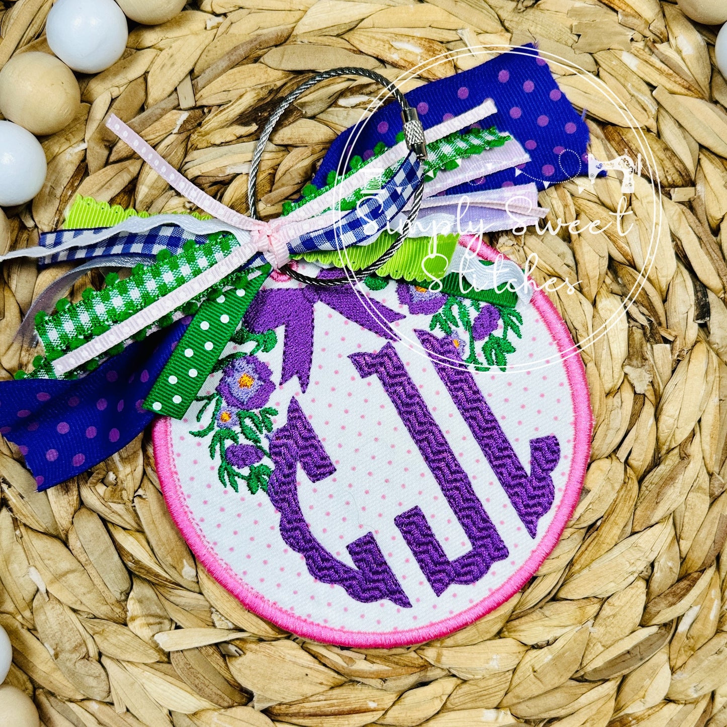 2347 - FLORAL SWAG WITH BOW APPLIQUE - BAG TAG