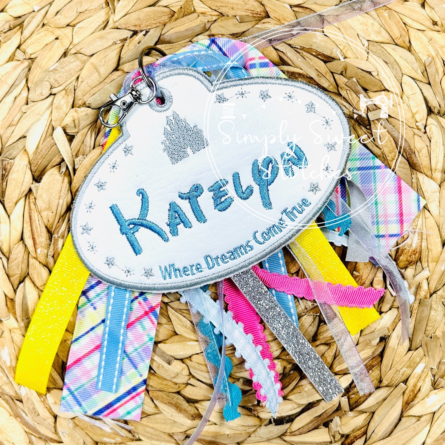 5611 - CAST MEMBER - BAG TAG