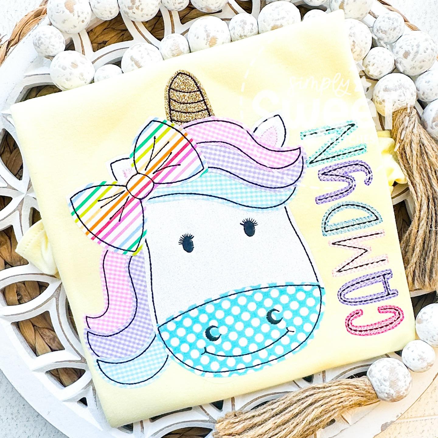 2906 - MAGICAL UNICORN - APPLIQUE CHILD SHIRT