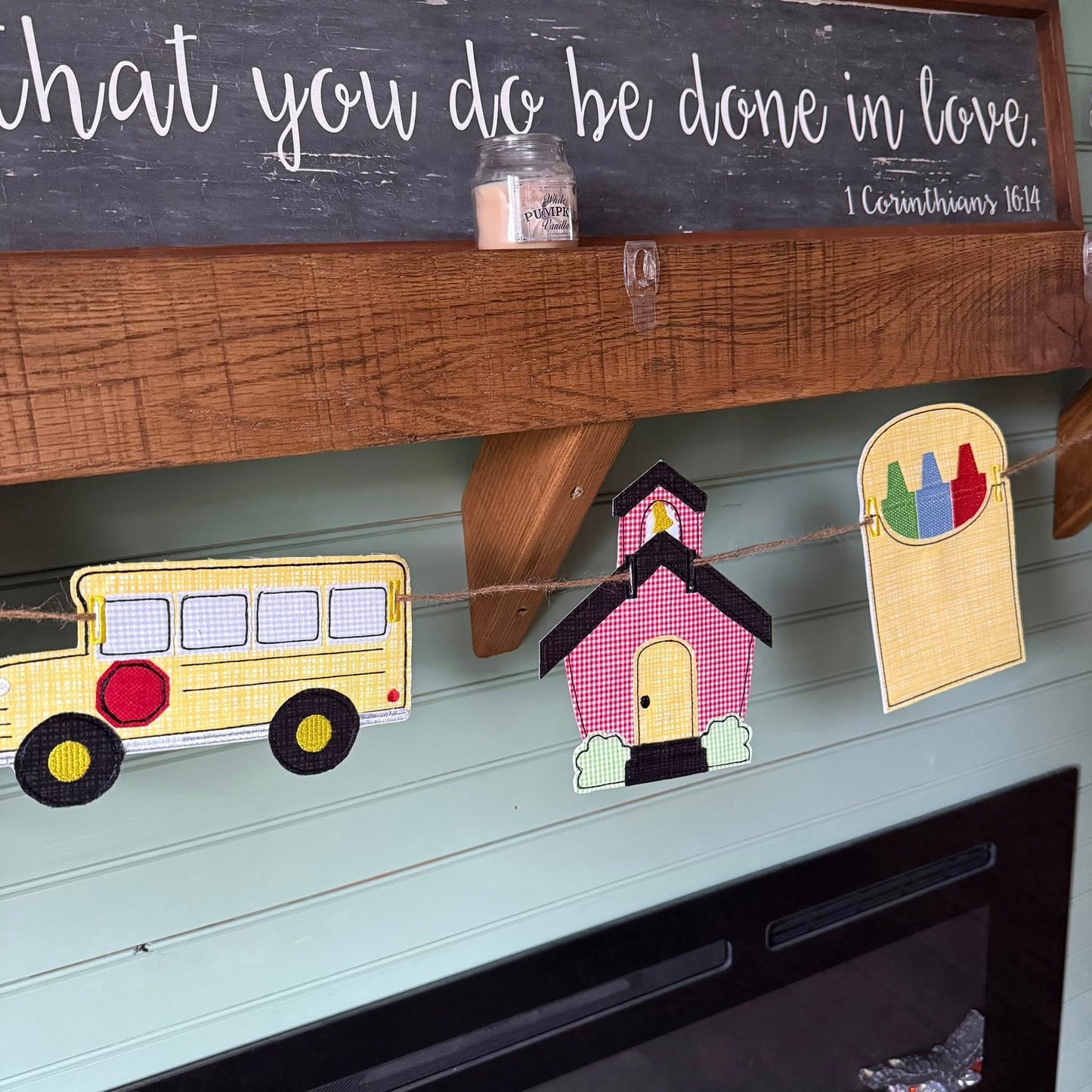 1781 - BACK TO SCHOOL | MANTLE BUNTING