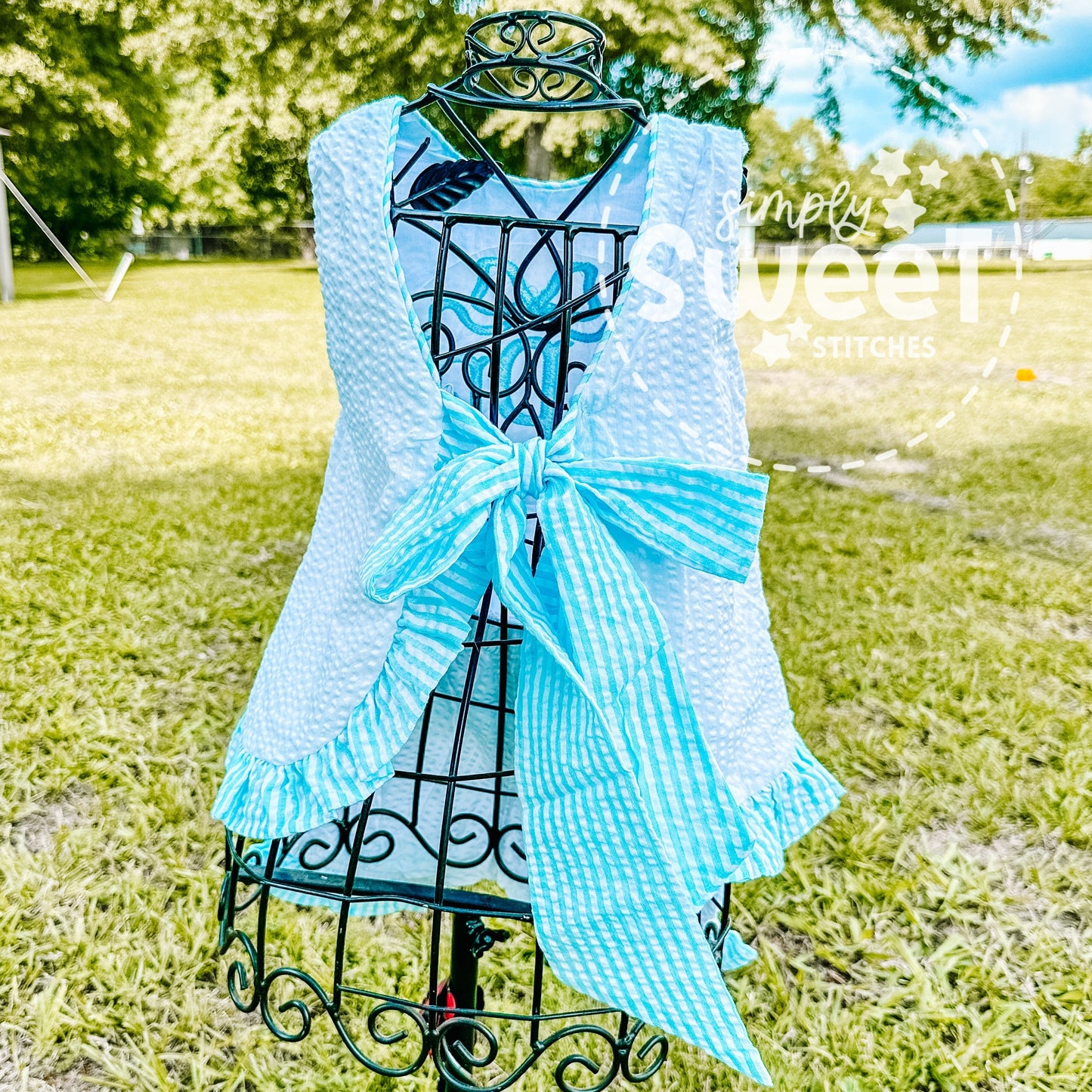 2802 - MONOGRAMMED / EMBROIDERED NAME - SEERSUCKER SWING BACK SET