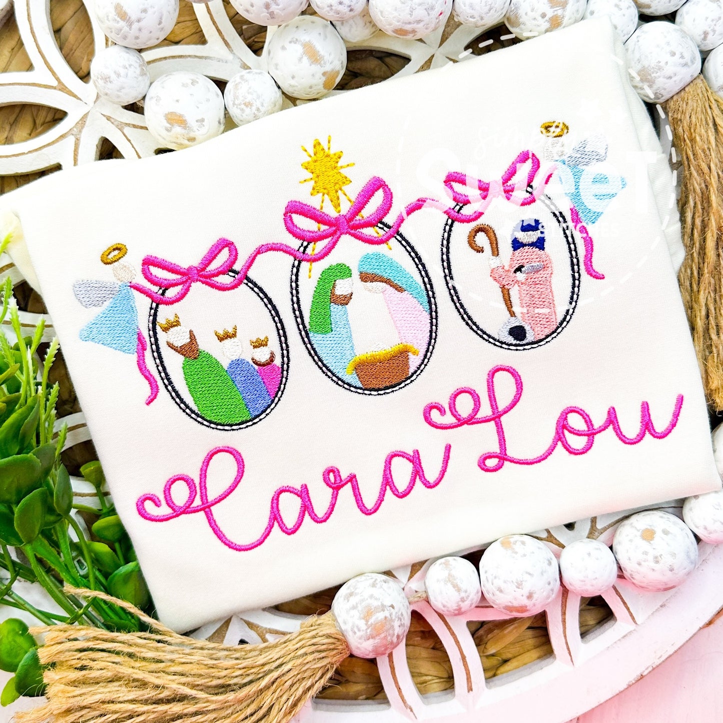 2931 | NATIVITY SCENE FRAMES | EMBROIDERY SHIRT