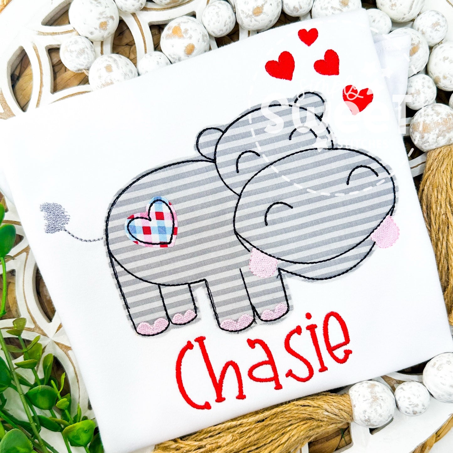 2974 | VALENTINE'S HIPPO | APPLIQUE CHILD SHIRT