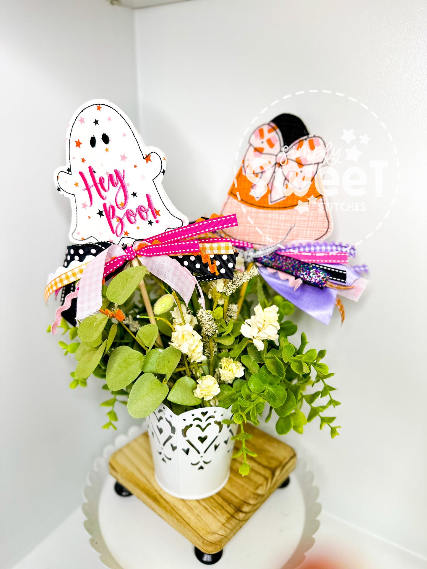 2910 - HALLOWEEN BOO BASKET APPLIQUE - WAND SIGN