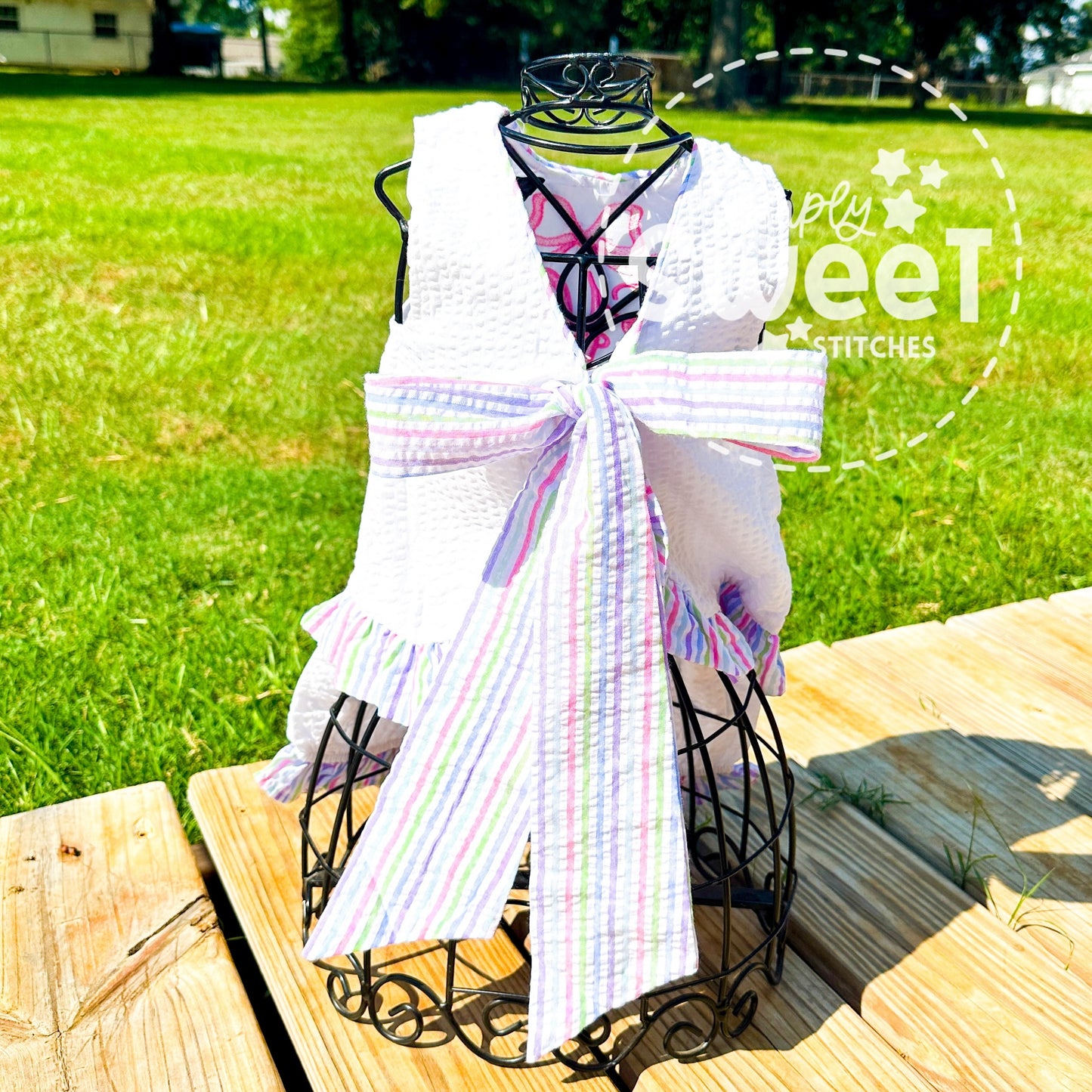 2802 - MONOGRAMMED / EMBROIDERED NAME - SEERSUCKER SWING BACK SET