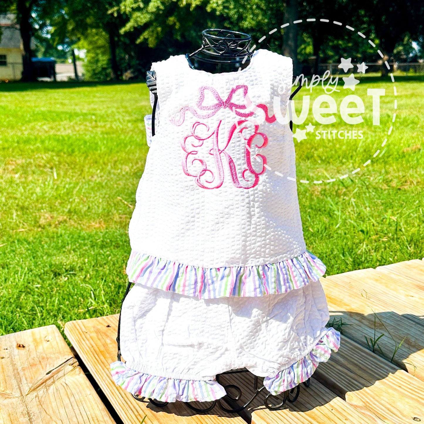 2802 - MONOGRAMMED / EMBROIDERED NAME - SEERSUCKER SWING BACK SET
