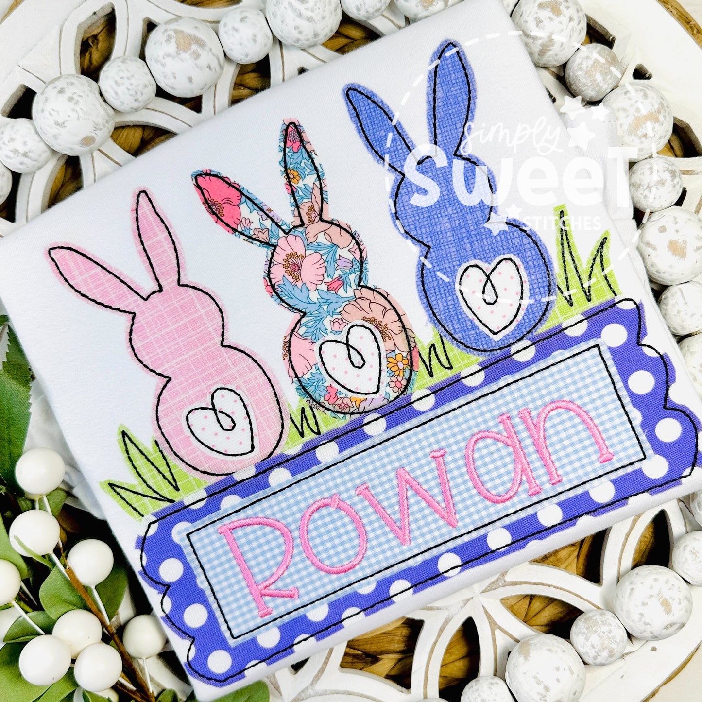 2726 - GIRL BUNNY TRIO - APPLIQUE CHILD SHIRT