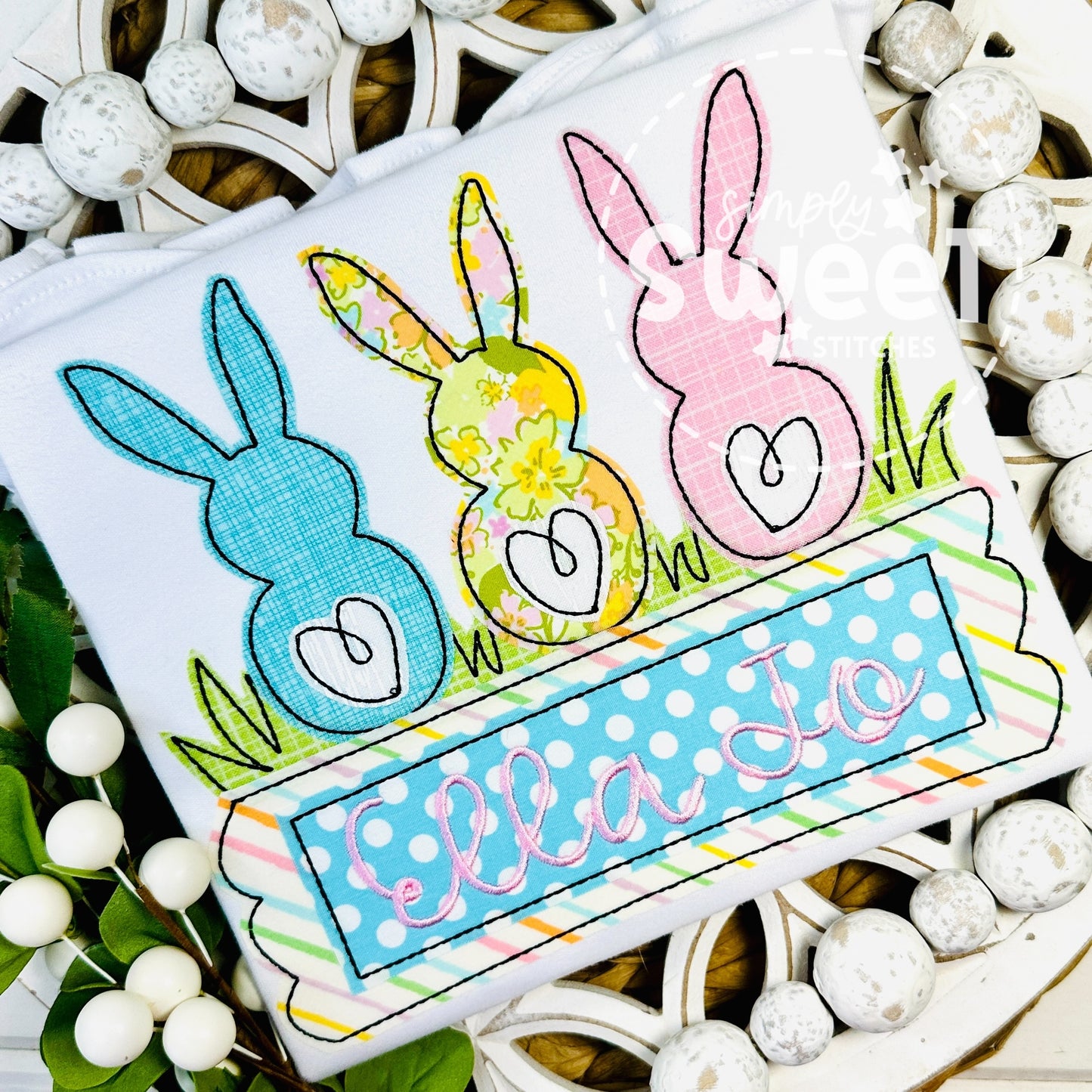2726 - GIRL BUNNY TRIO - APPLIQUE CHILD SHIRT