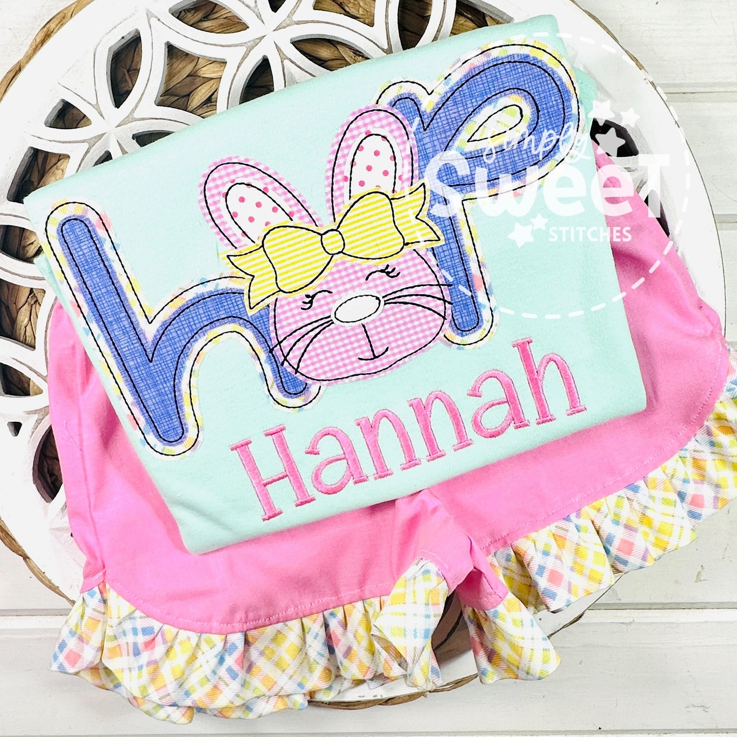 2698 - HOP BUNNY FACE GIRL BEAN STITCH - APPLIQUE CHILD SHIRT