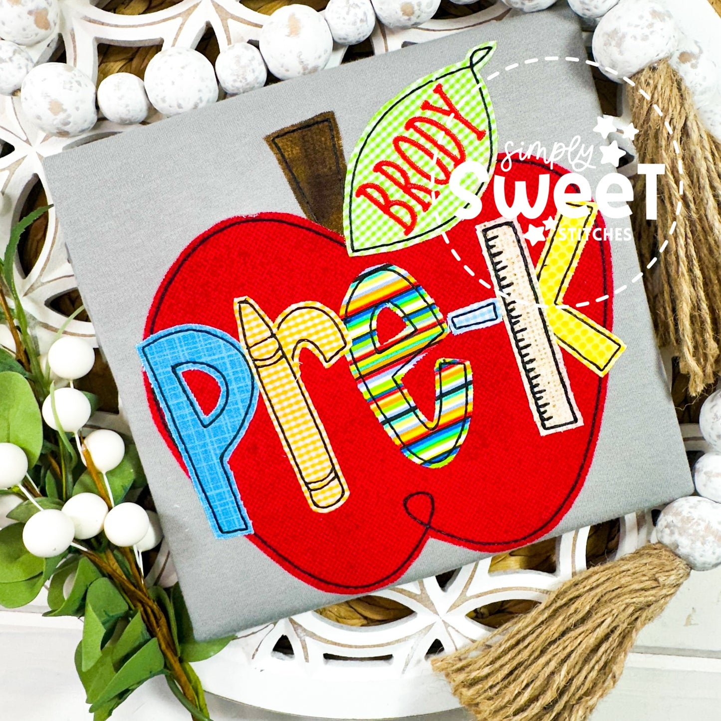 2830 - PRE-K APPLE - APPLIQUE CHILD SHIRT