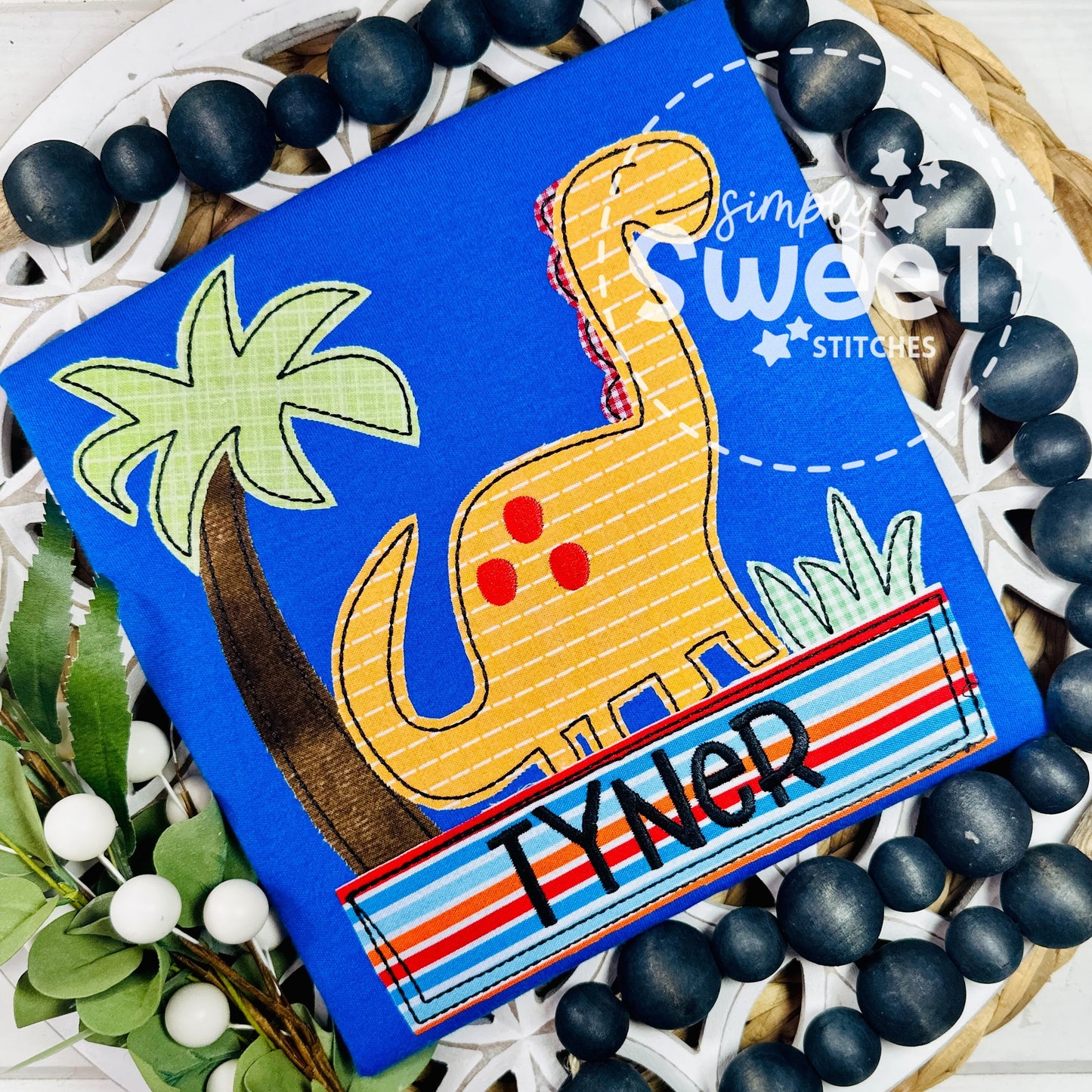 2723 - DINOSAUR WITH NAME BOX - APPLIQUE CHILD SHIRT