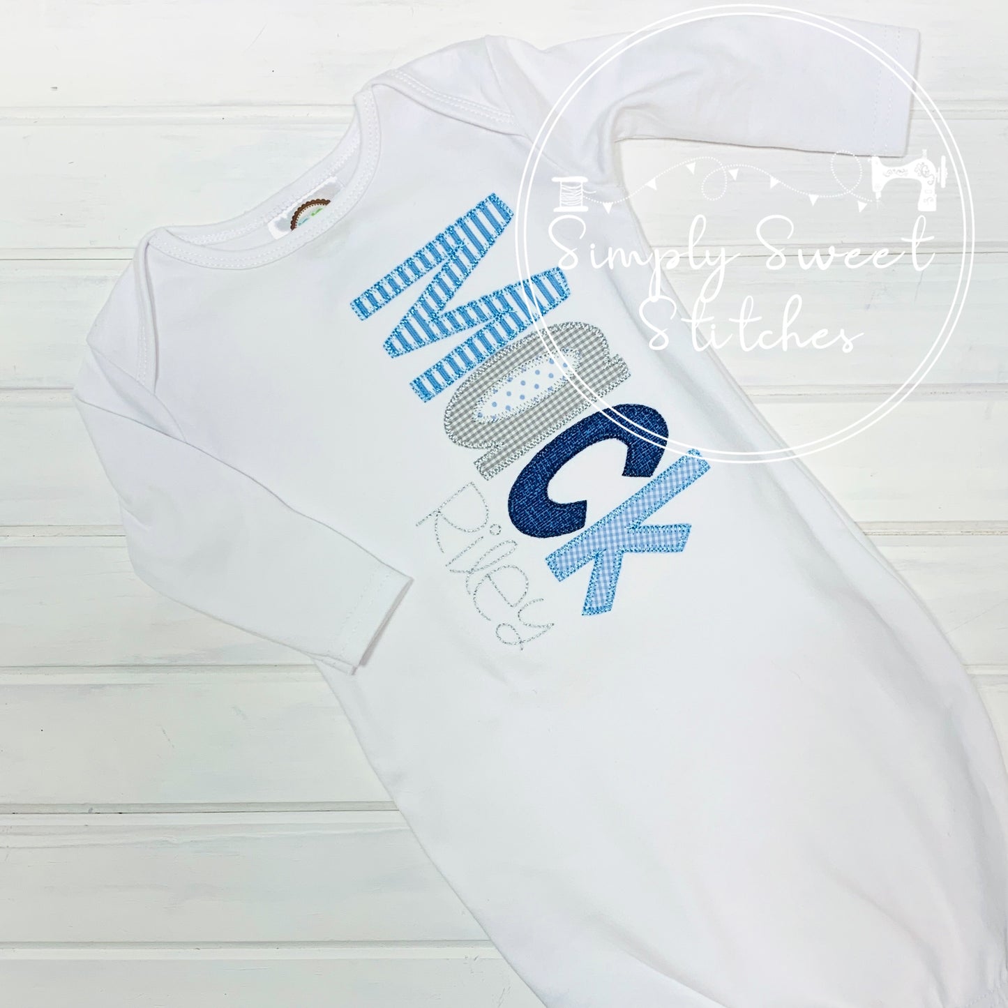 1029 - BOY NAME - APPLIQUE BABY GOWN