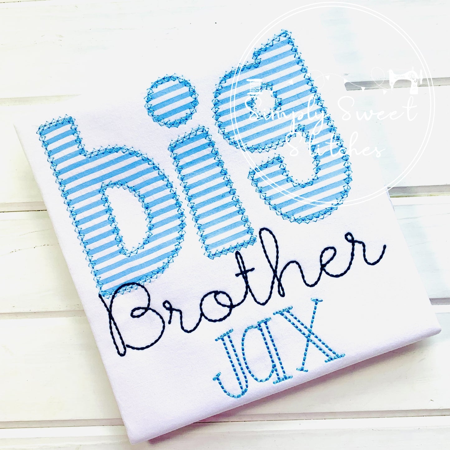 1052 - BIG BROTHER NAME - APPLIQUE CHILD SHIRT