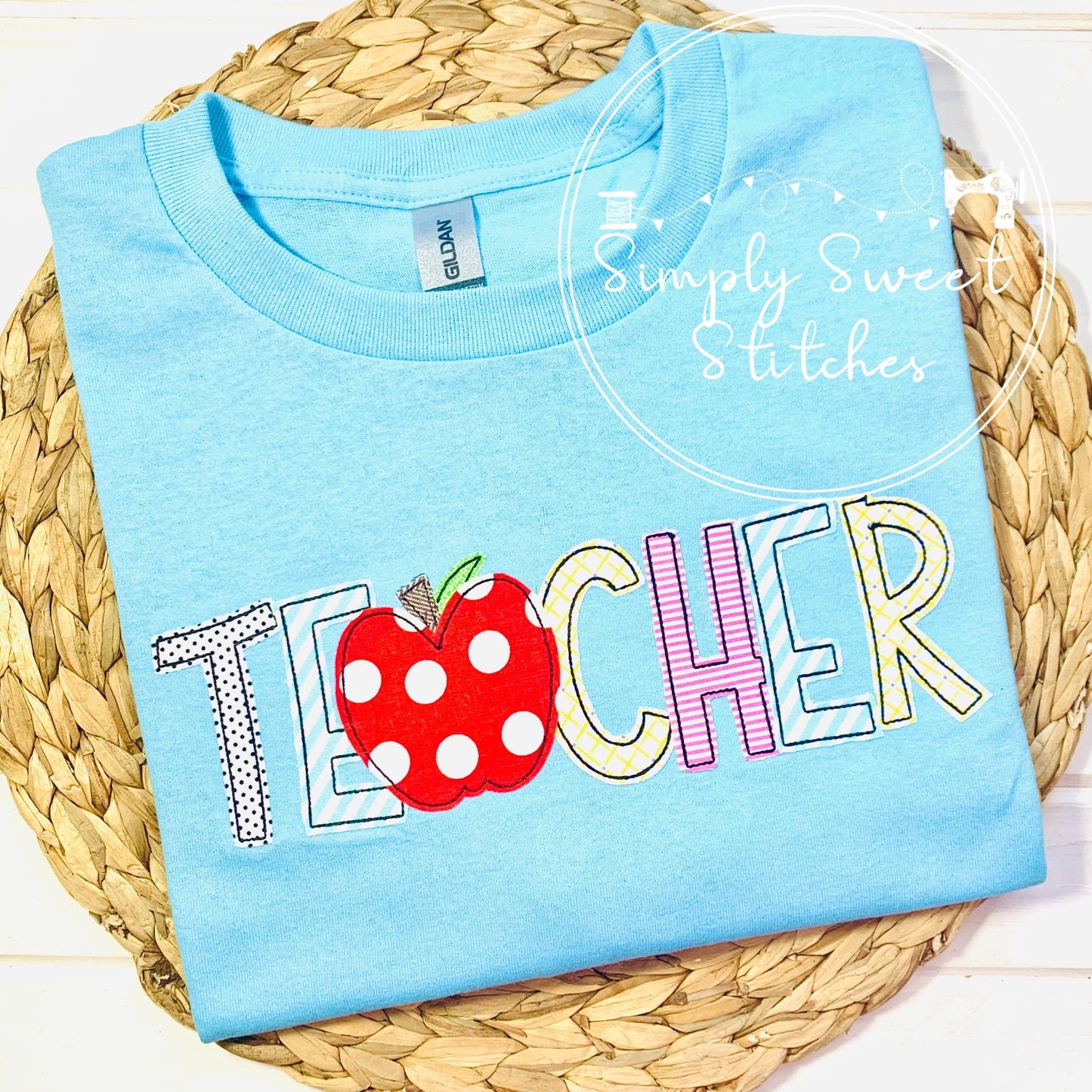 2109 - TEACHER - APPLIQUE ADULT SHIRT
