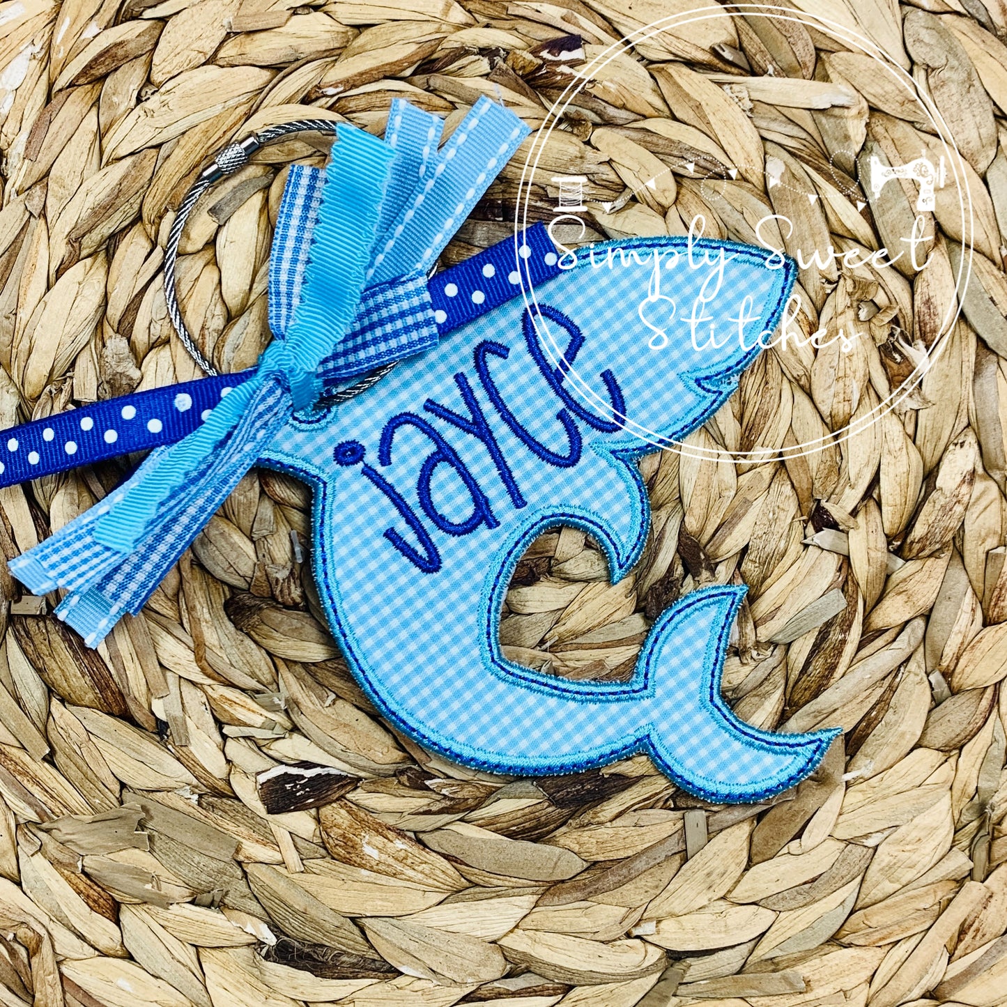 2352 - SHARK APPLIQUE - BAG TAG