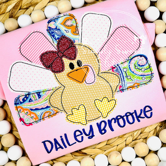 1479 - GIRL TURKEY WITH BOW - APPLIQUE CHILD SHIRT