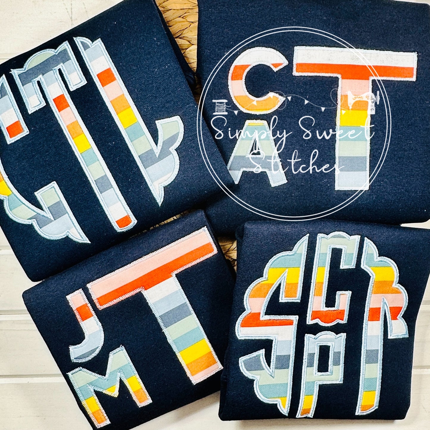 1136 - SCALLOP MONOGRAM - APPLIQUE CHILD SWEATSHIRT