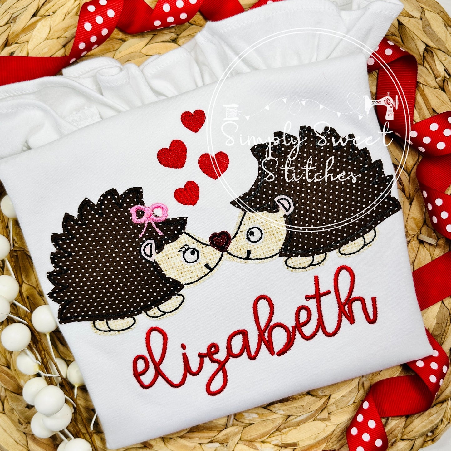 2450 - VALENTINE'S DAY HEDGEHOG - APPLIQUE CHILD SHIRT