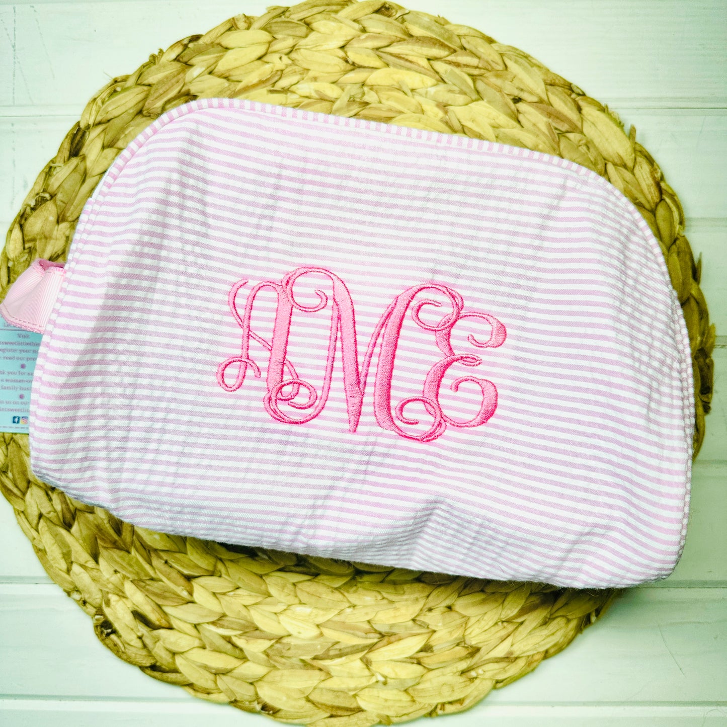 1143 - INITIALS MONOGRAM - EMBROIDERY TRAVELERS BAG