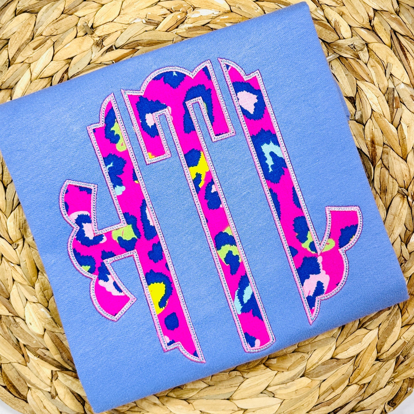 1136 - SCALLOP MONOGRAM - APPLIQUE CHILD SWEATSHIRT