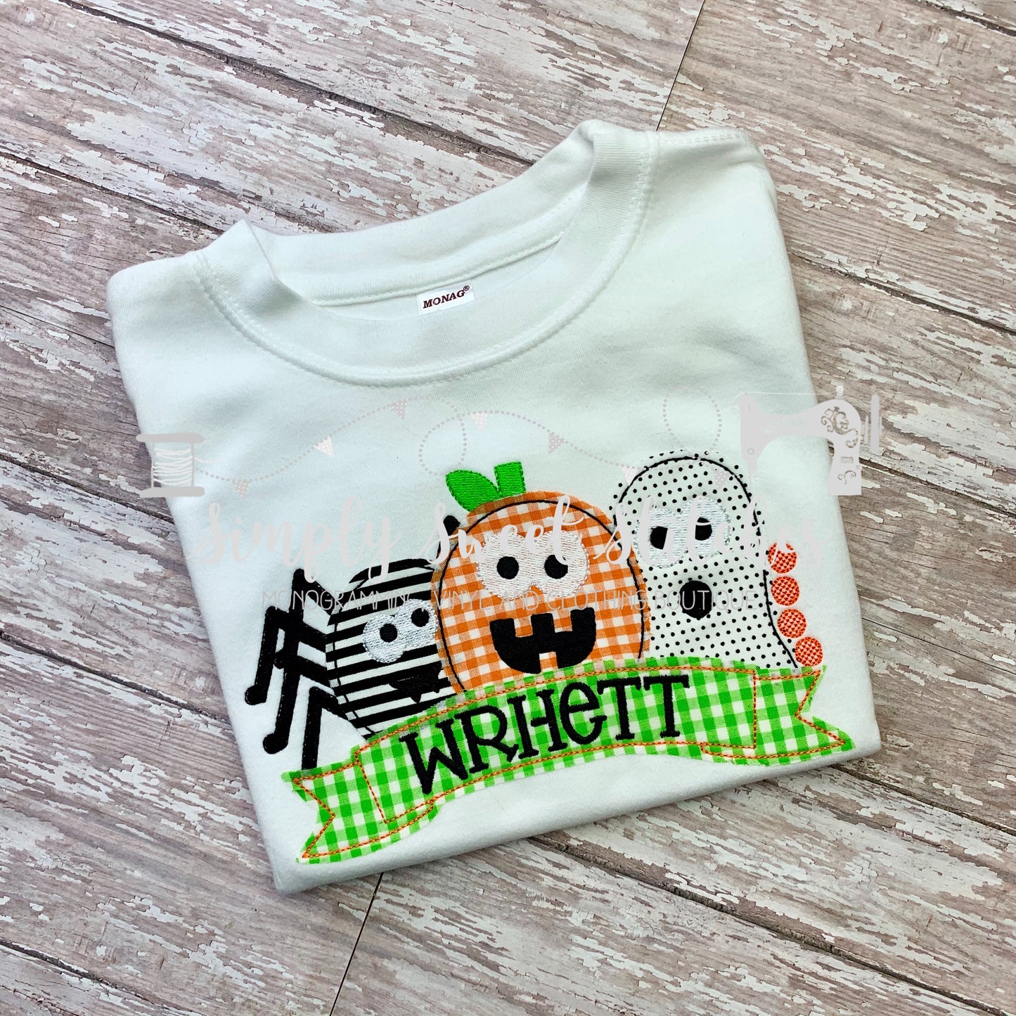 1806 - BOY HALLOWEEN TRIO WITH BANNER - APPLIQUE CHILD SHIRT