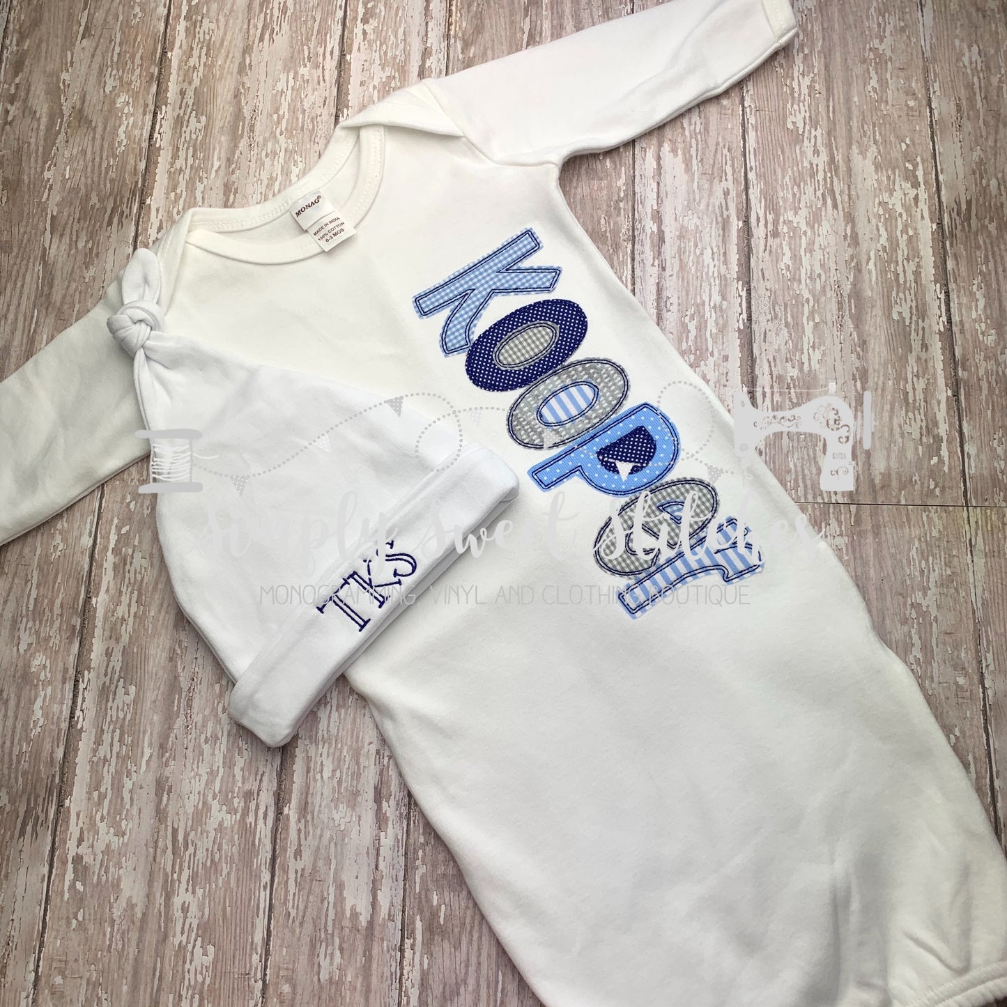 1029 - BOY NAME - APPLIQUE BABY GOWN