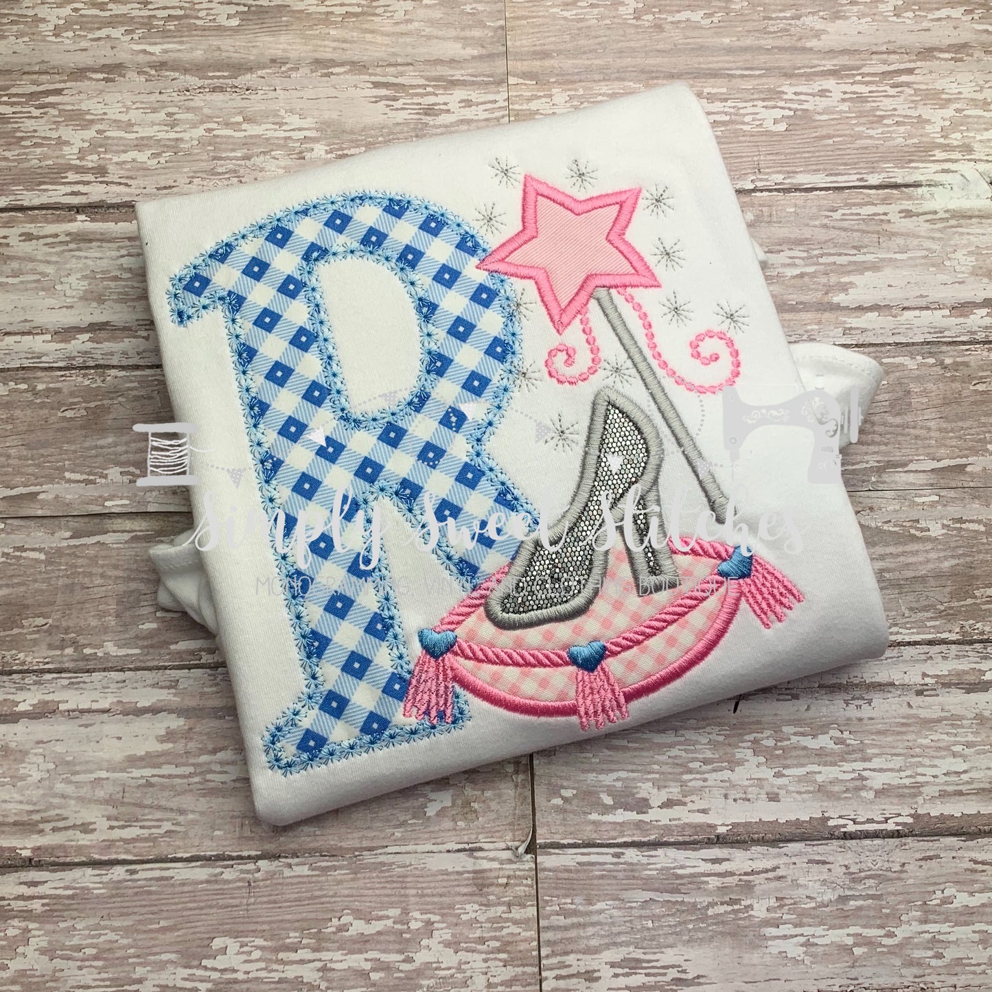 1229 - GLASS SLIPPER ALPHABET - APPLIQUE CHILD SHIRT