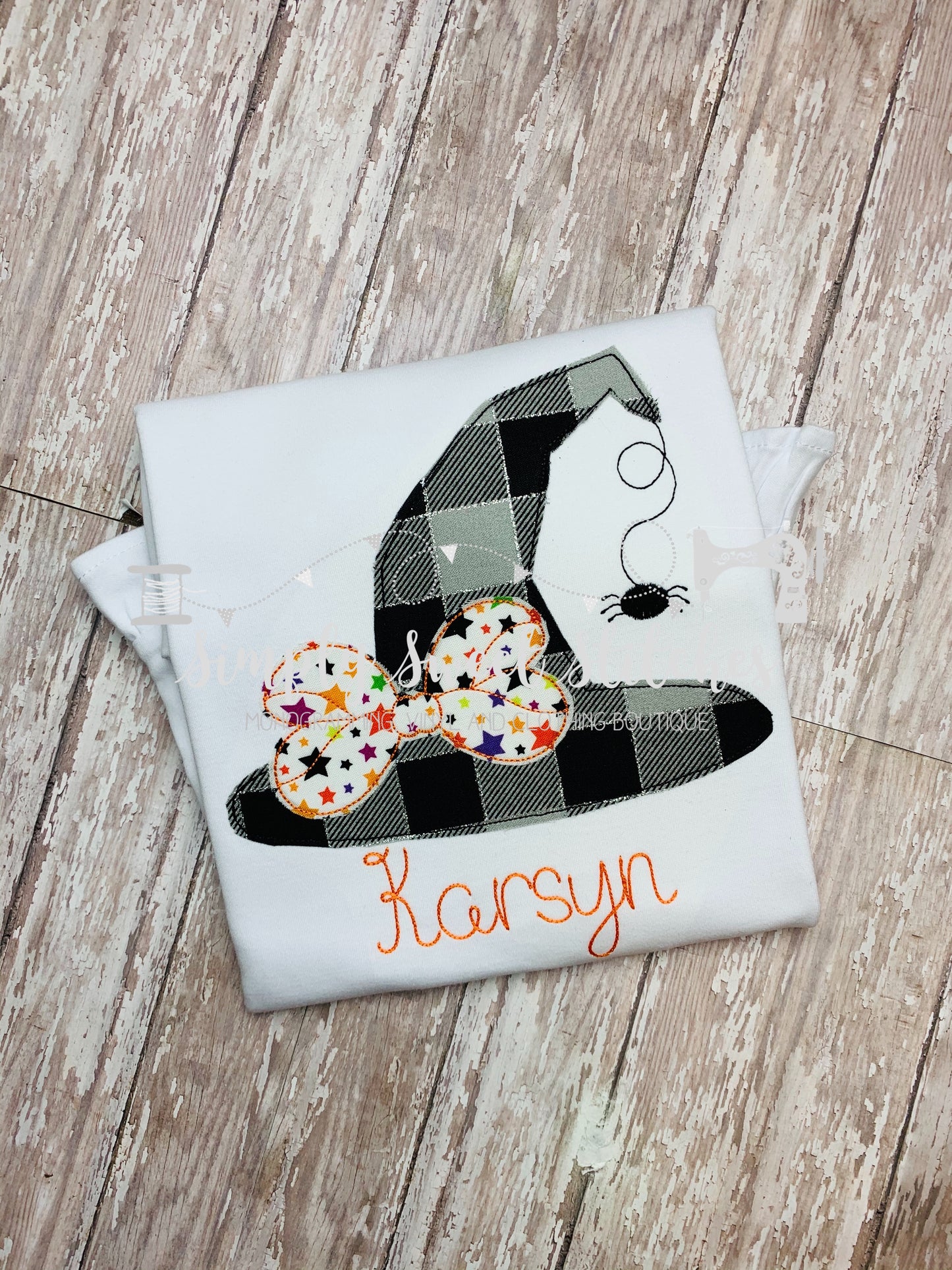 1257 - WITCH HAT WITH BOW - APPLIQUE CHILD SHIRT