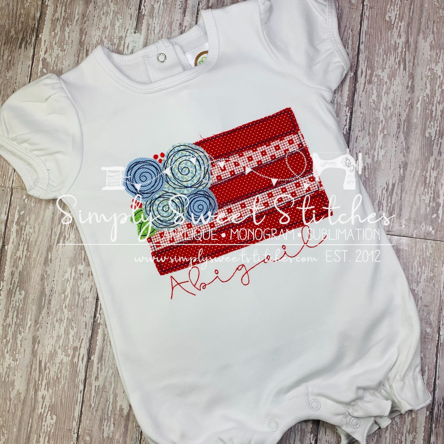1603 - PATRIOTIC FLAG WITH FLOWERS - APPLIQUE CHILD SHIRT