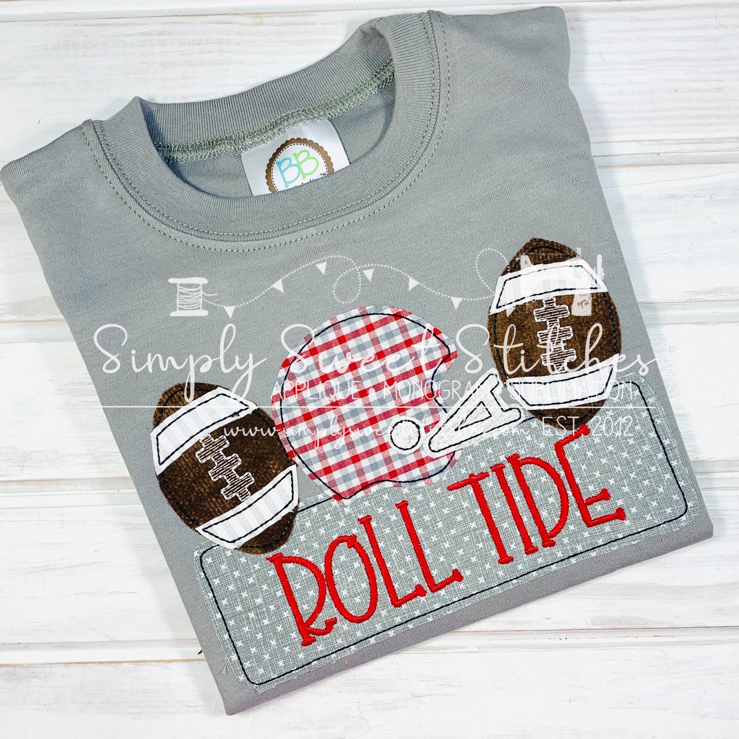 2121 - FOOTBALL HELMET TRIO APPLIQUE - APPLIQUE CHILD SHIRT
