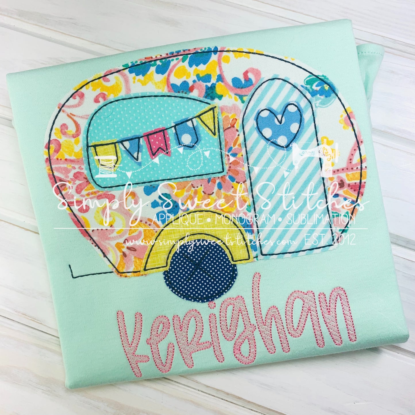 1756 - GLAMPER CAMPER - APPLIQUE CHILD SHIRT