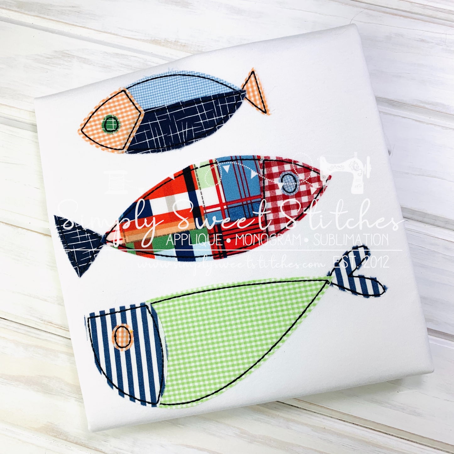 1686 - FISH TRIO - APPLIQUE CHILD SHIRT