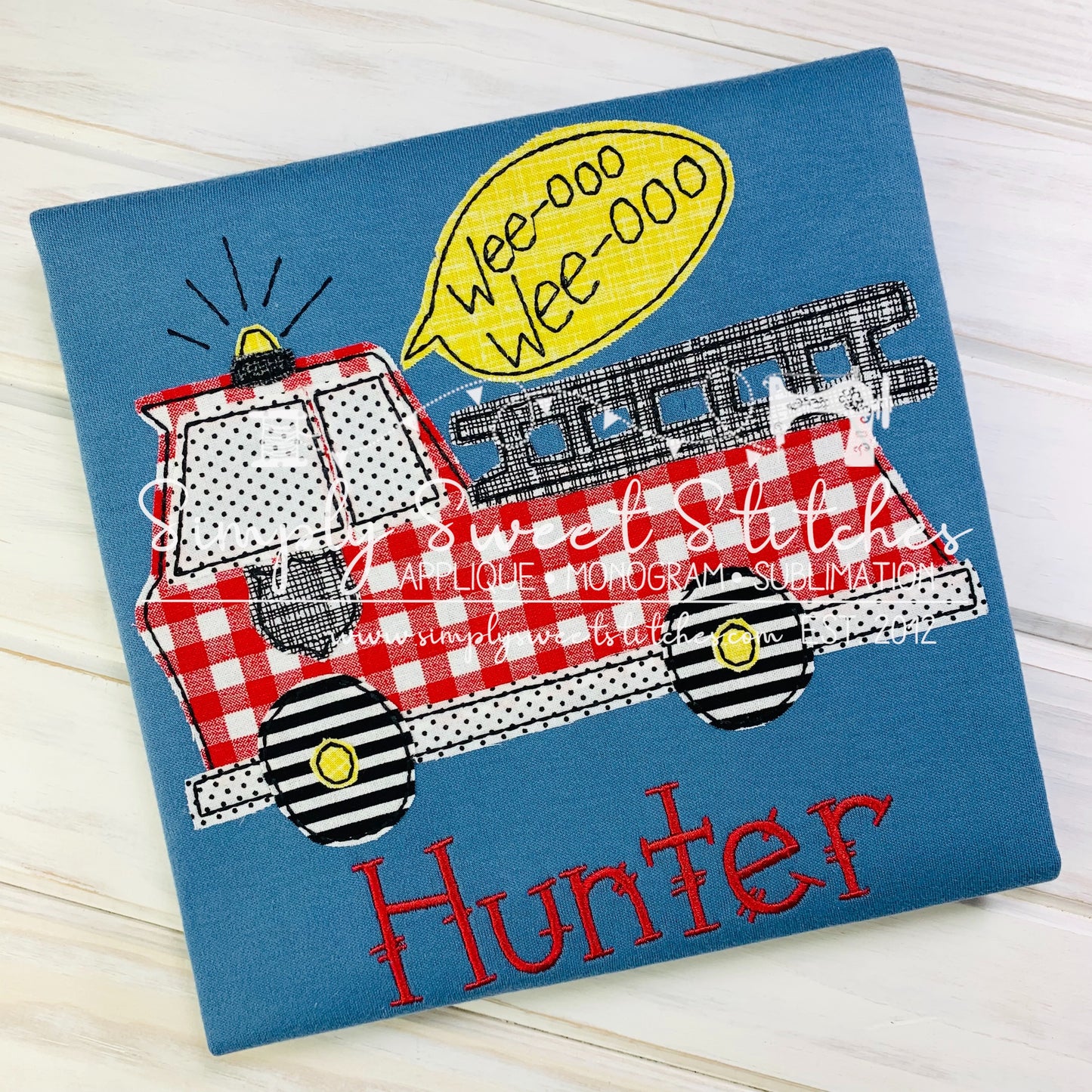 1562 - FIRE TRUCK - APPLIQUE CHILD SHIRT