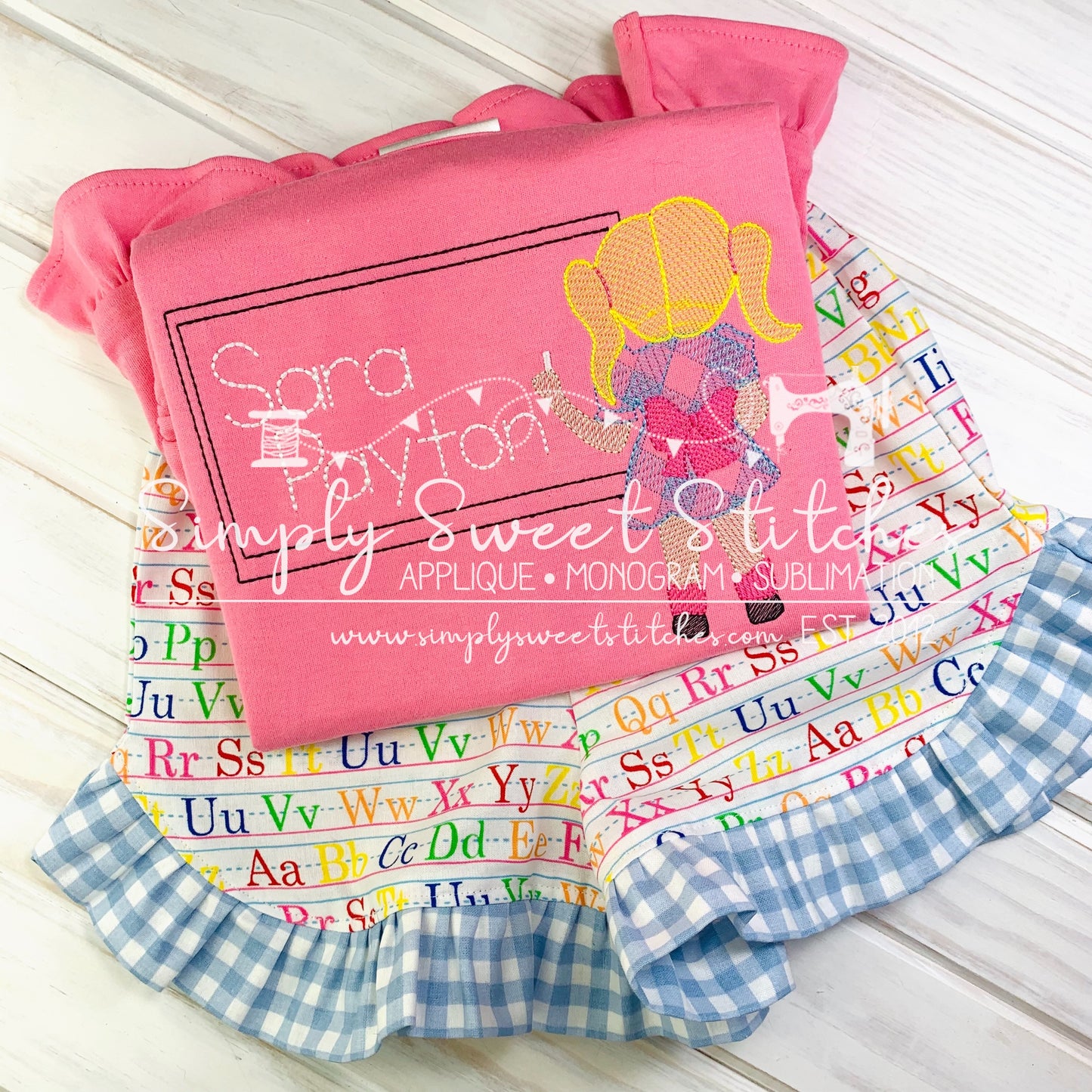 1689 - GIRL CHALKBOARD BACK TO SCHOOL - SKETCH CHILD SHIRT