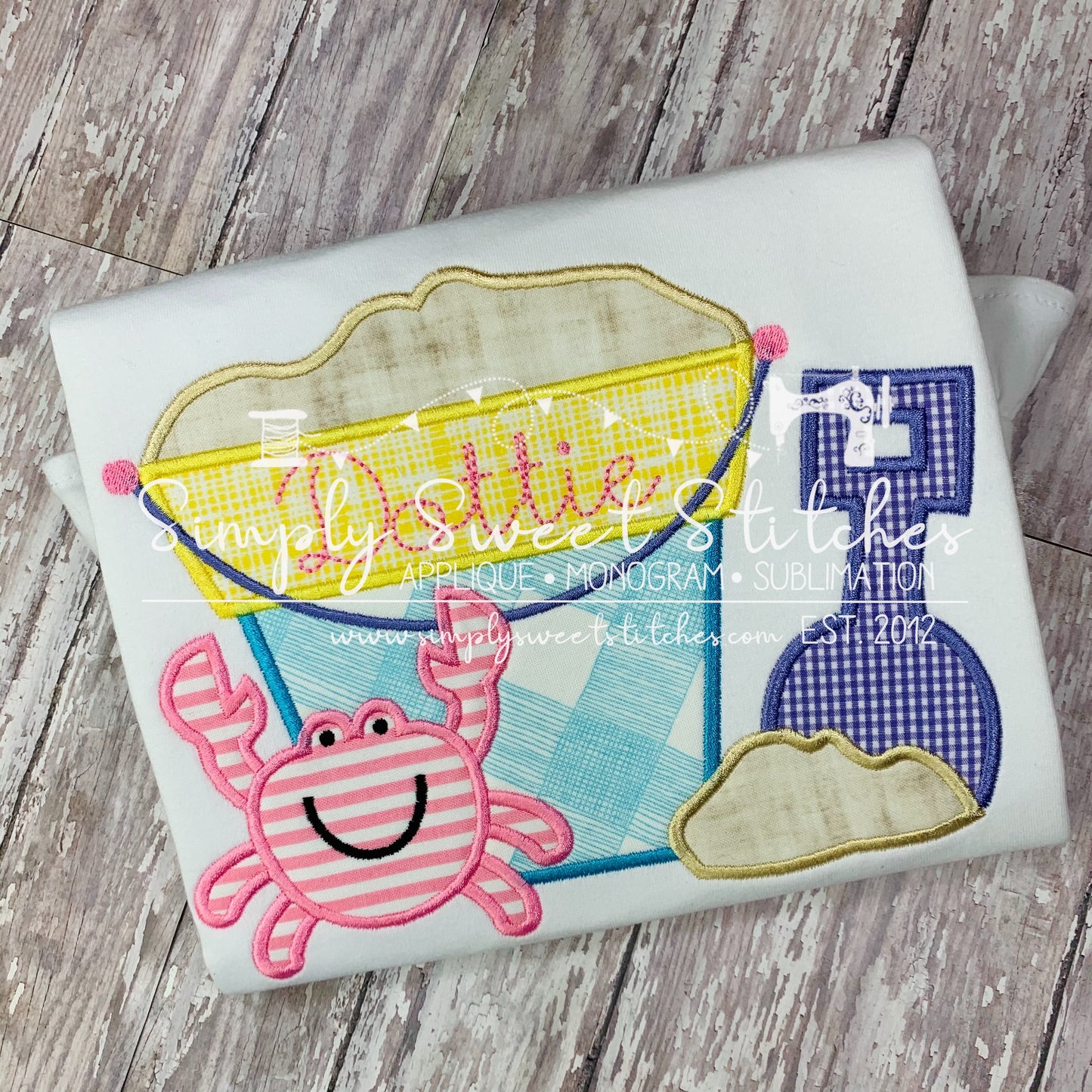 1035 - GIRL SAND PAIL WITH CRAB - APPLIQUE CHILD SHIRT