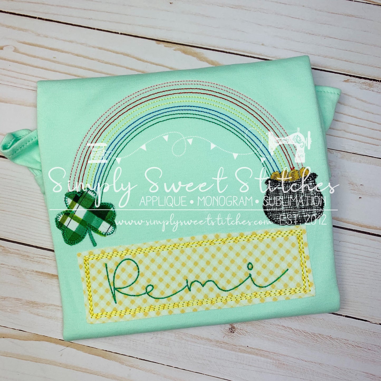 1721 - SOMEWHERE OVER THE RAINBOW APPLIQUE - CHILD SHIRT