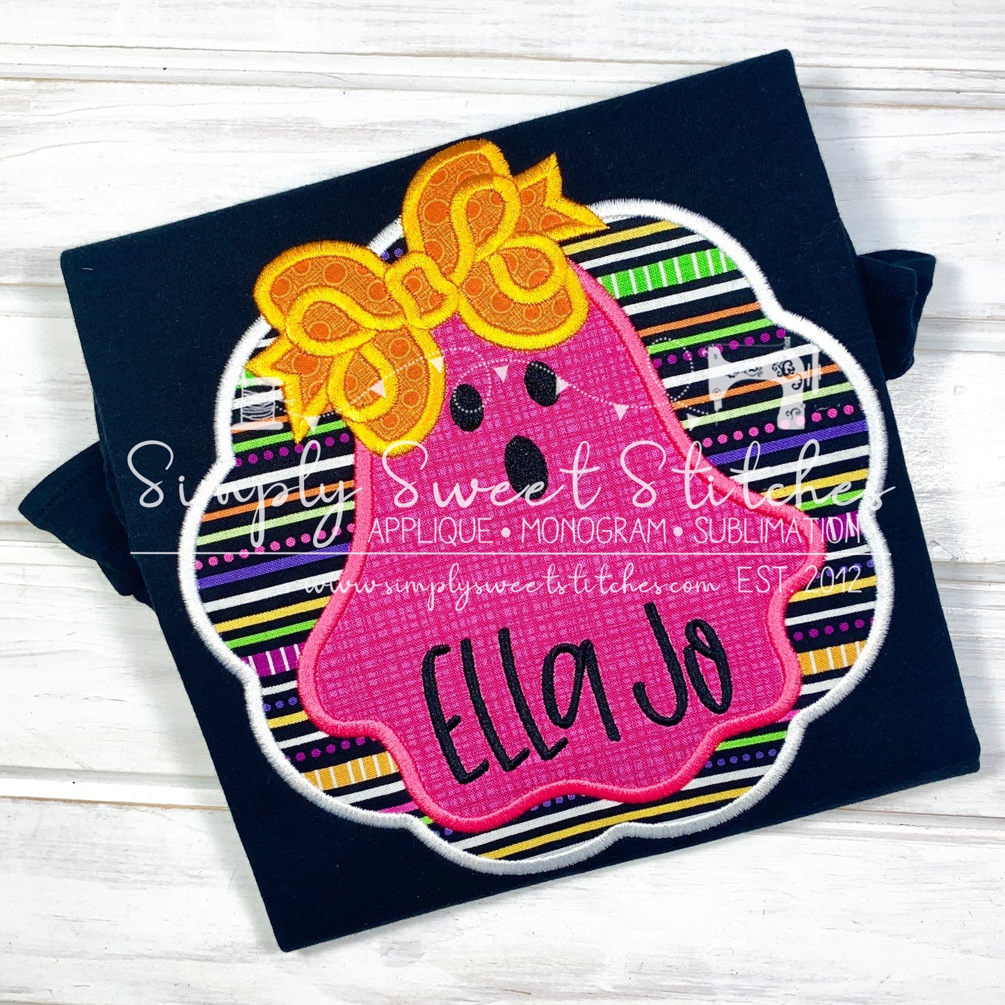 1783 - GIRL GHOST SCALLOPED CIRCLE - APPLIQUE CHILD SHIRT