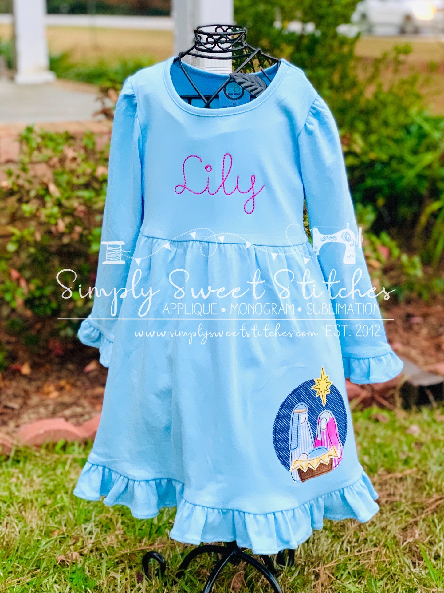 2065 - NATIVITY SCENE - APPLIQUE EMPIRE DRESS