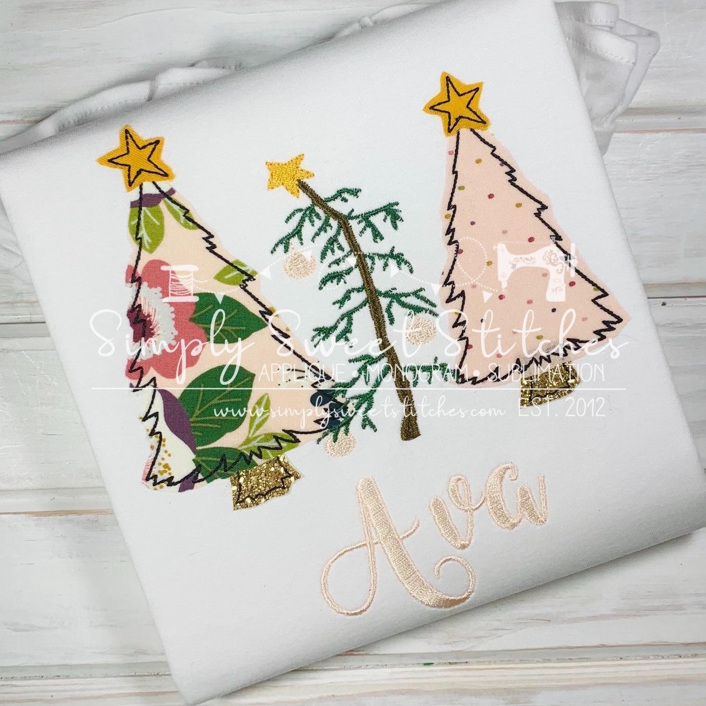 1491 - CHRISTMAS TREE TRIO GIRL - APPLIQUE CHILD SHIRT