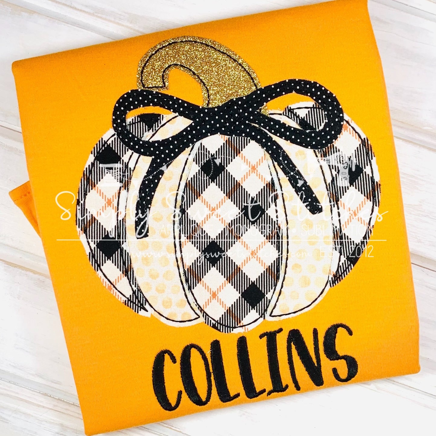 1766 - PUMPKIN WITH BOW - APPLIQUE CHILD SHIRT