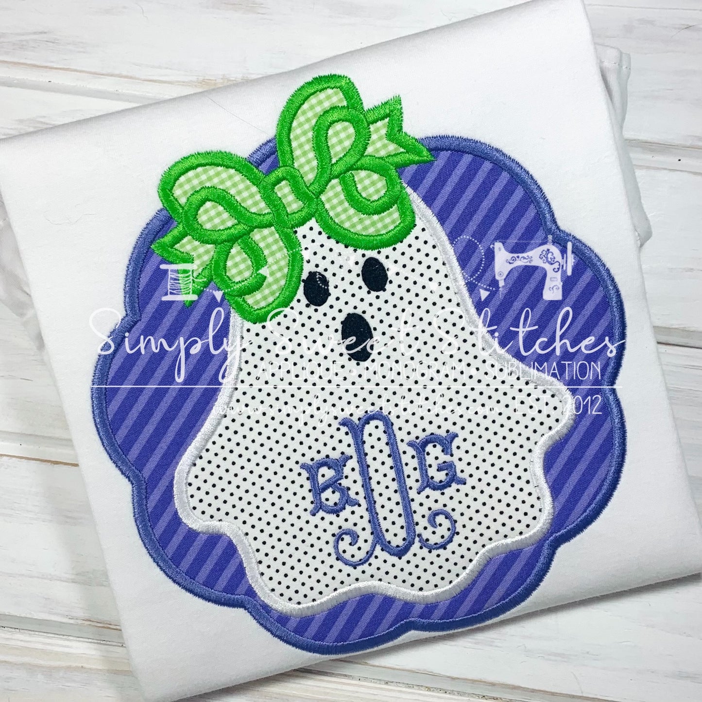 1783 - GIRL GHOST SCALLOPED CIRCLE - APPLIQUE CHILD SHIRT