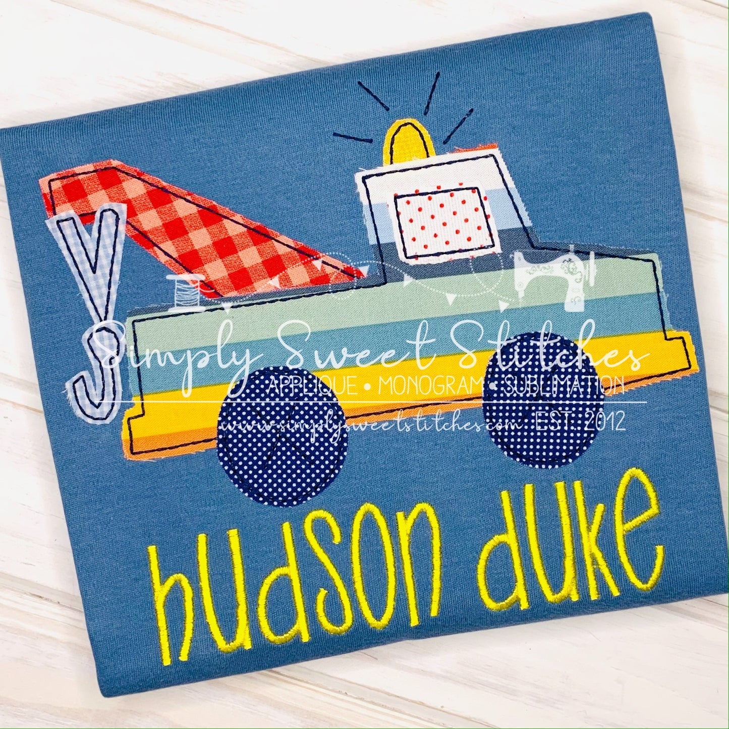 1560 - TOW TRUCK - APPLIQUE CHILD SHIRT