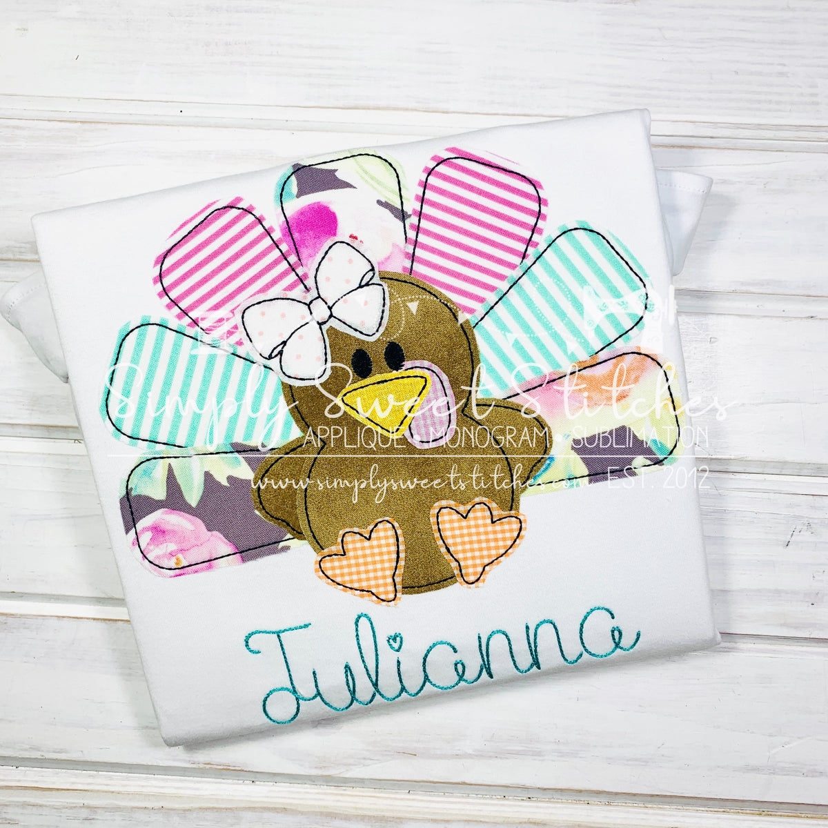 1479 - GIRL TURKEY WITH BOW - APPLIQUE CHILD SHIRT