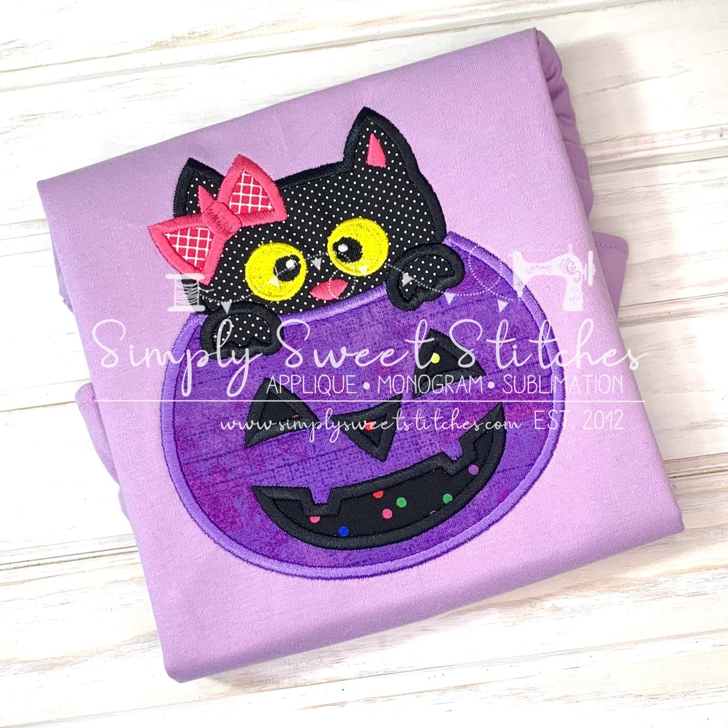 1813 - KITTY CAT PUMPKIN SALE - APPLIQUE CHILD SHIRT