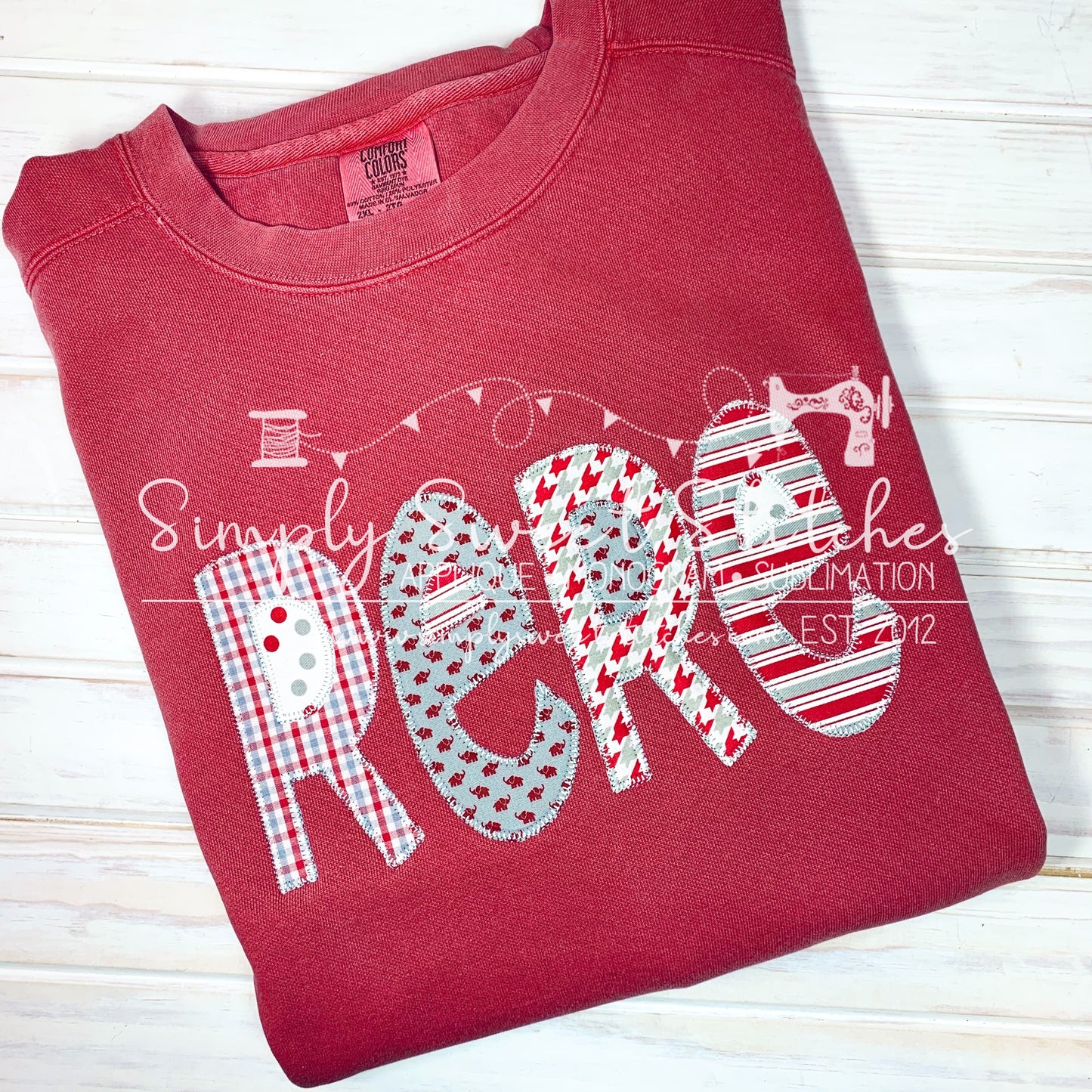2038 - GRANDPARENT NAME APPLIQUE - ADULT SHIRT