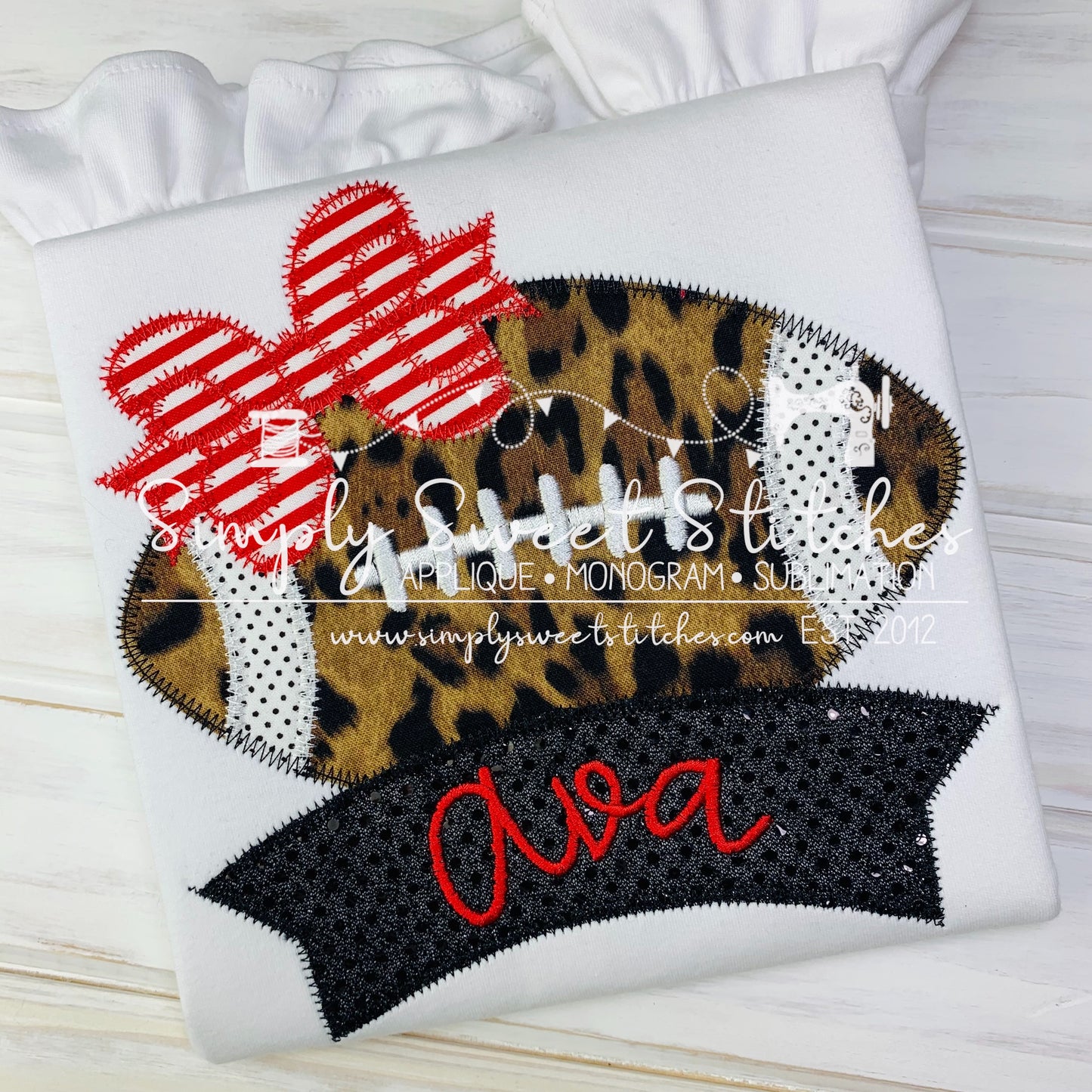 1185 - FOOTBALL BANNER WITH BOW - APPLIQUE CHILD SHIRT