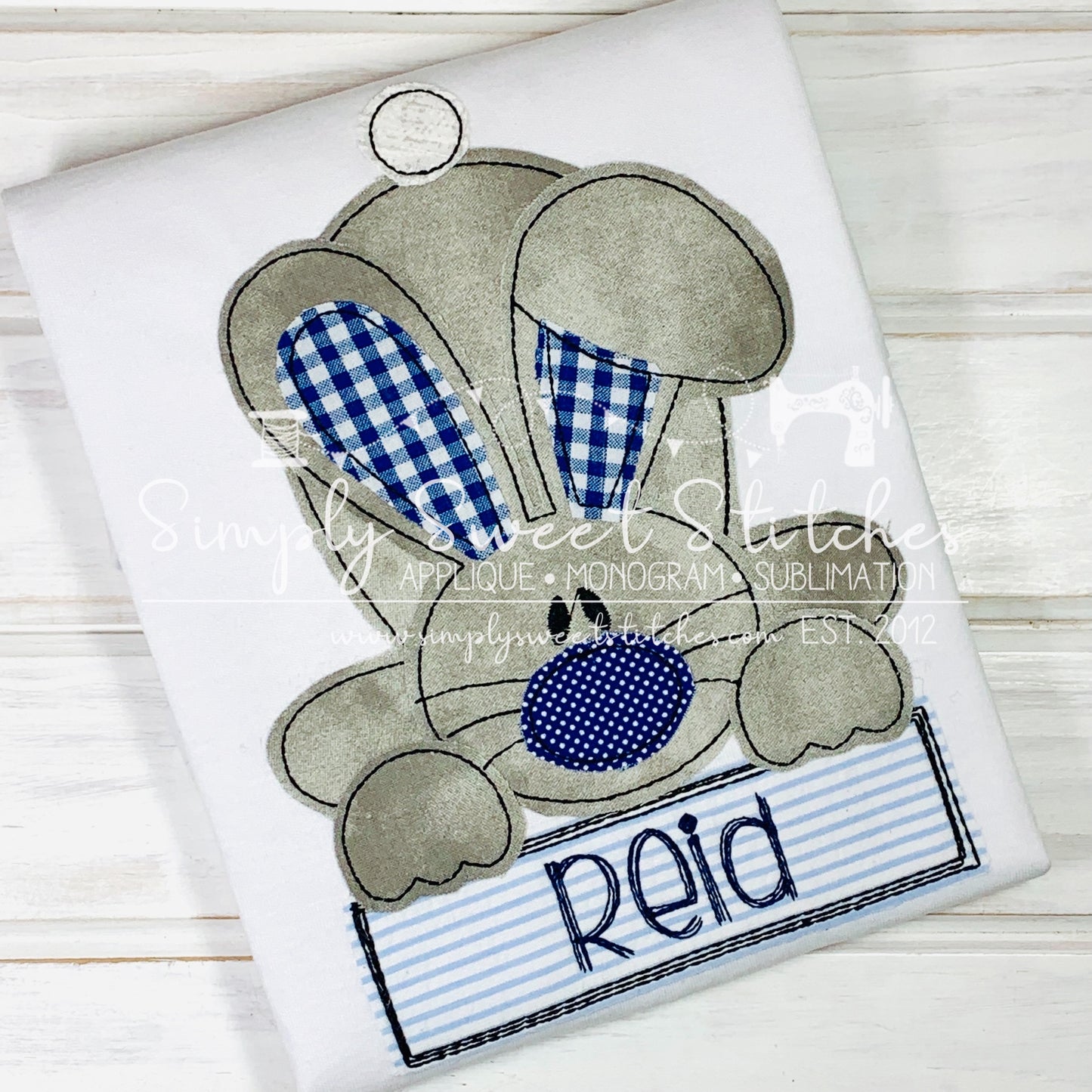1516 - BOY EASTER BUNNY PEEKER WITH NAME - APPLIQUE - CHILD SHIRT
