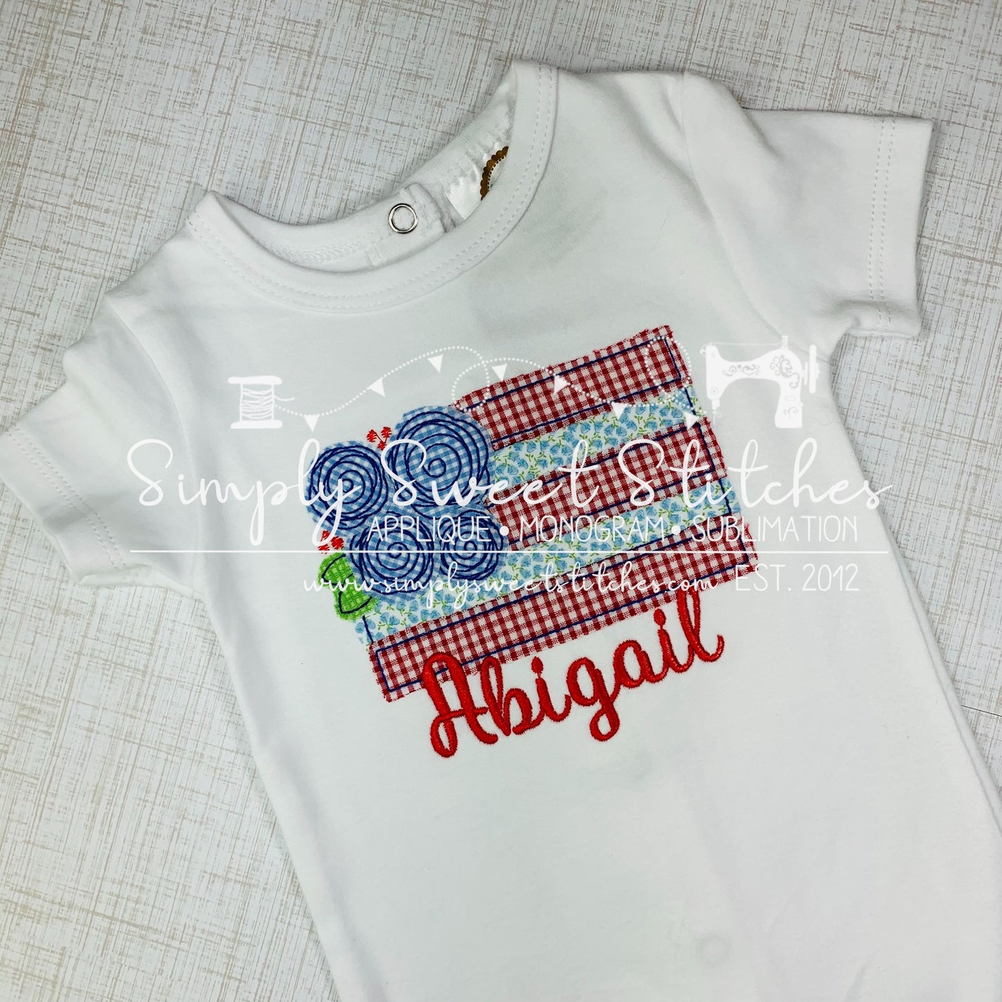 1603 - PATRIOTIC FLAG WITH FLOWERS - APPLIQUE CHILD SHIRT
