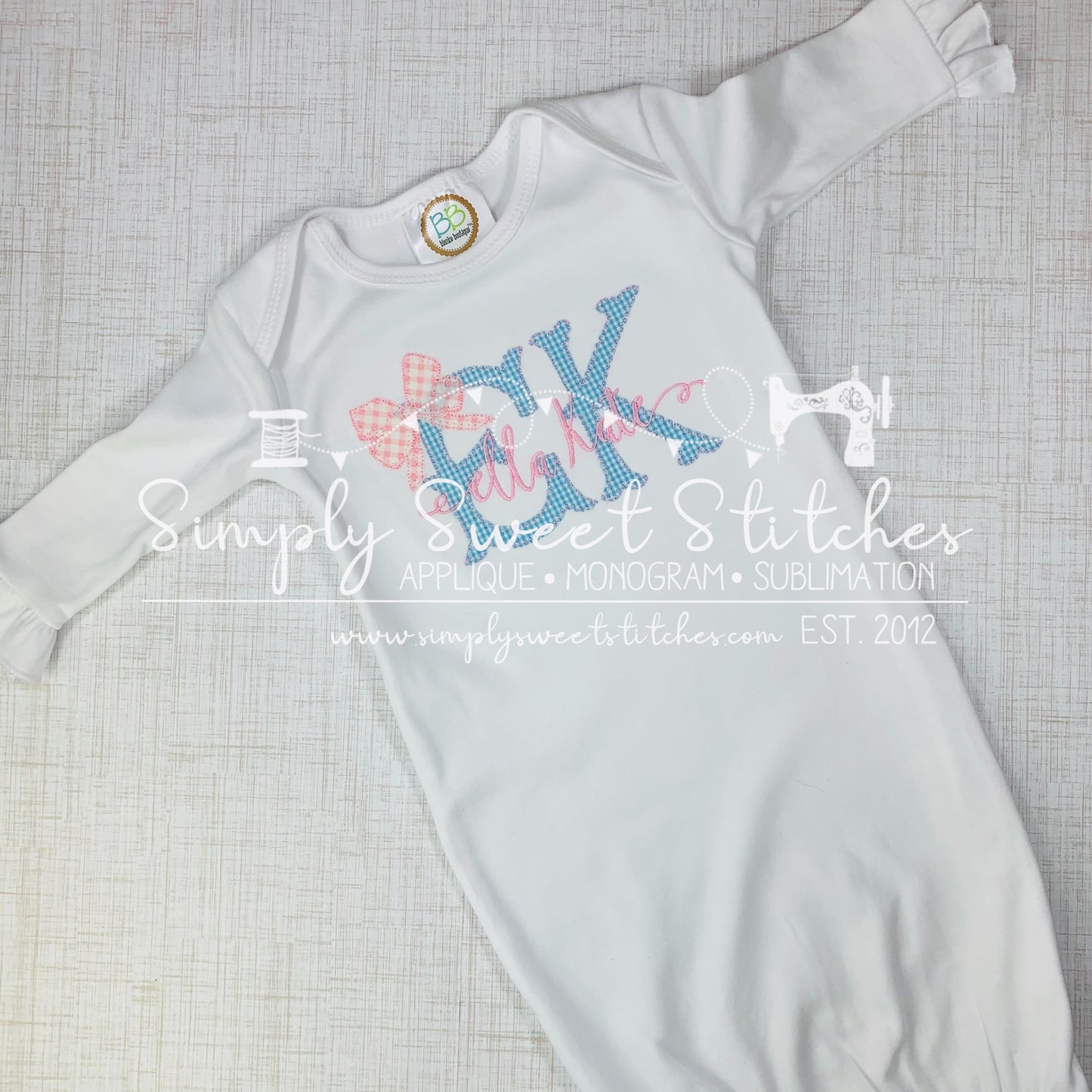 1764 - APPLIQUE INITIALS WITH BOW - APPLIQUE BABY GOWN