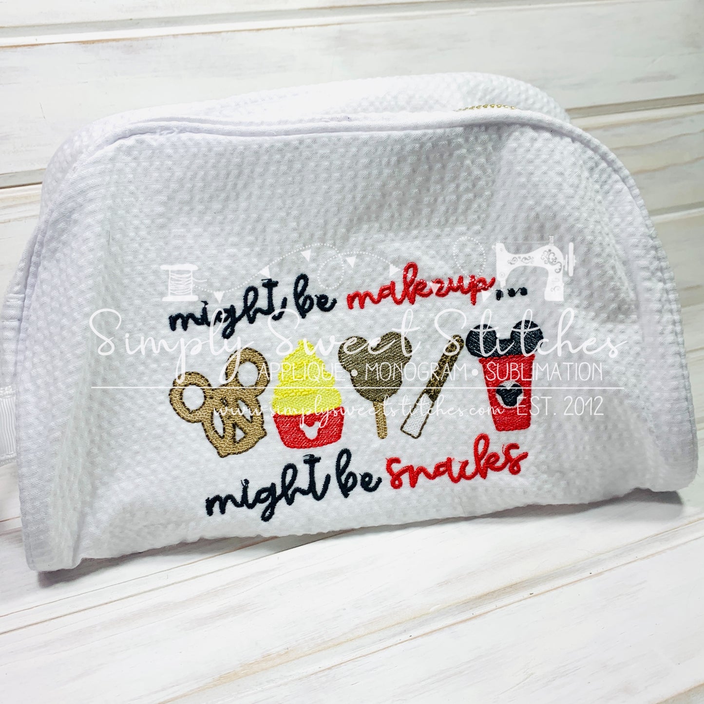 2480 - MIGHT BE SNACKS - TRAVELERS BAG